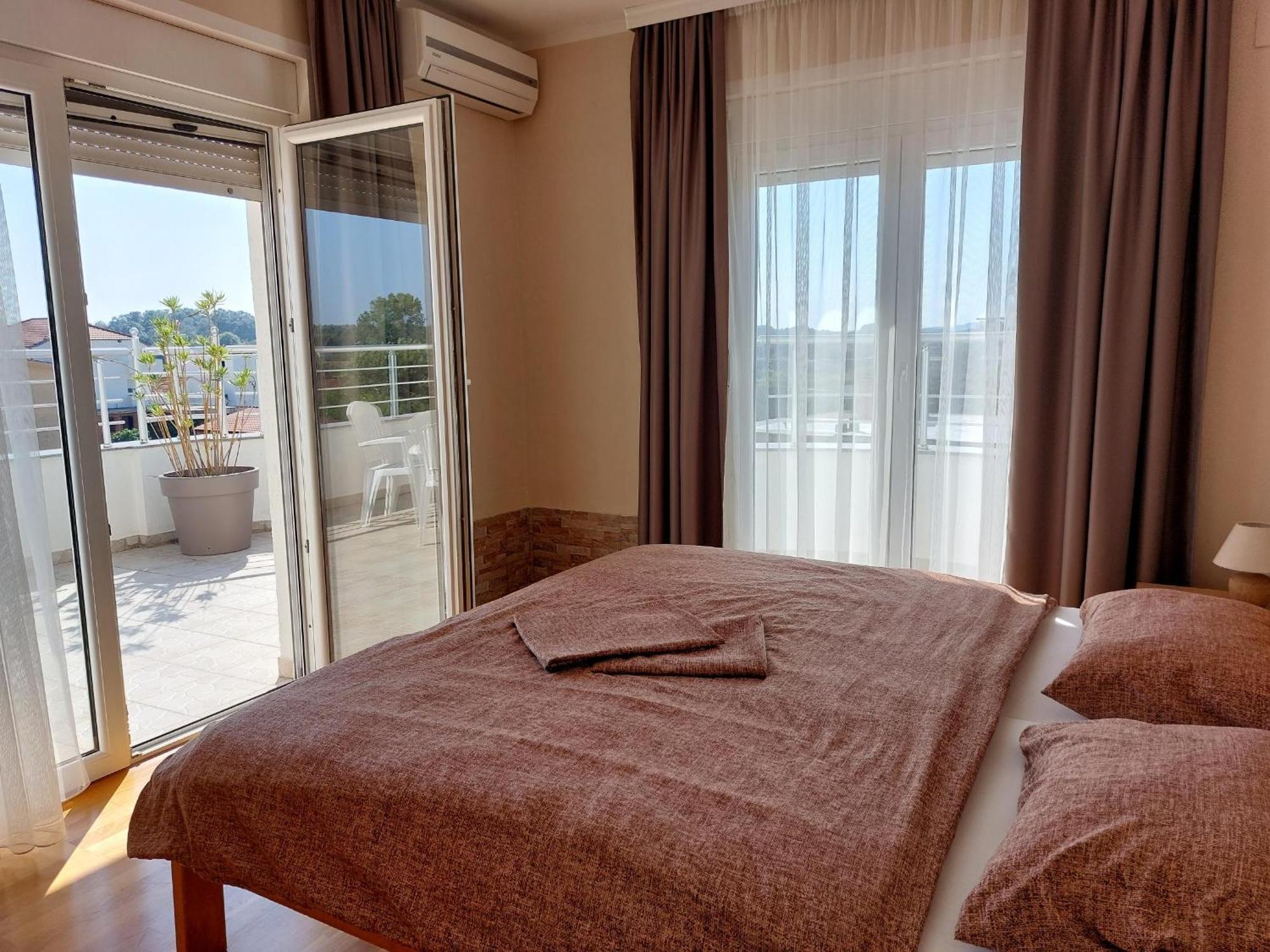 "House Muenster" Bed&Breakfast - Ulcinj Donji Stoj Rum bild